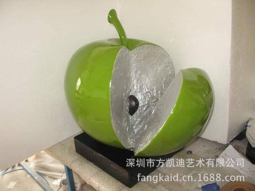 奢华与艺术的共鸣 高档五星级酒店空间陈设艺术品——苹果树脂玻璃钢雕塑摆件设计解析